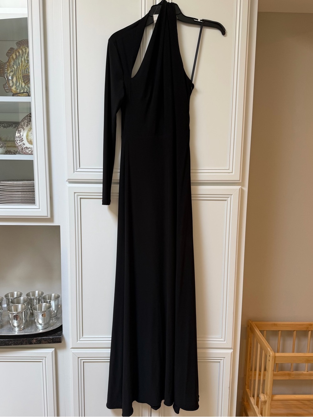 AQUA Formal Long Black One-Shoulder Evening Gown